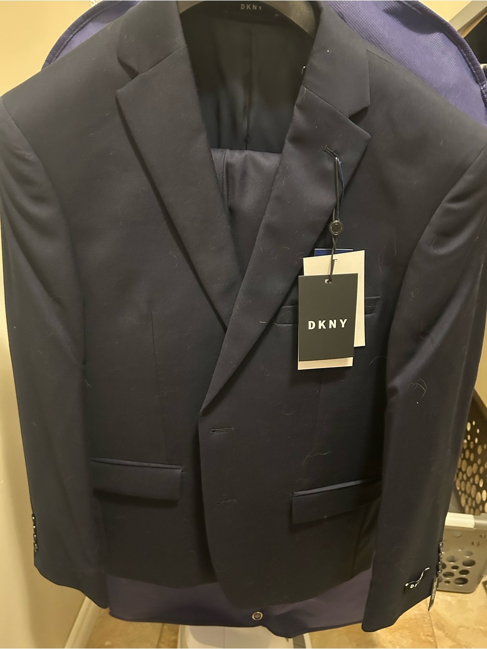 DKNY Men's Dark Navy Single-Breasted Notch Lapel Suit Jacket